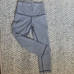Lululemon checkered leggings size 4